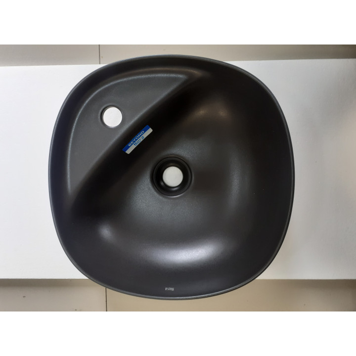 Umywalka blatowa Roca Beyond, 59x46cm, Finceramic, bez przelewu, powłoka Maxi Clean, biała